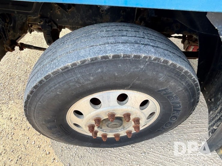 2000-mack-ch613-image-25