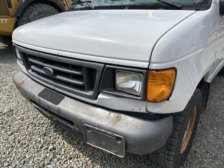 2006-ford-e350-image-9