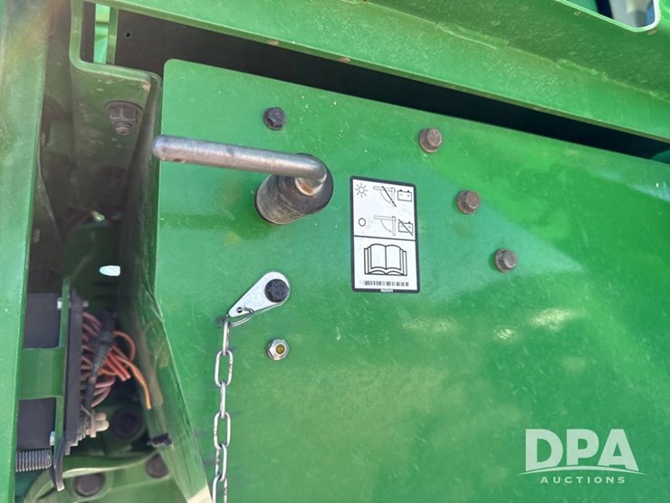2021-john-deere-r4044-image-135