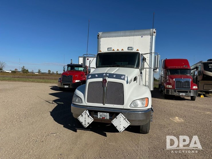 2014-kenworth-t370-image-3