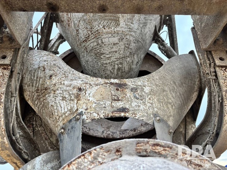 mack-granite-gu713-image-65