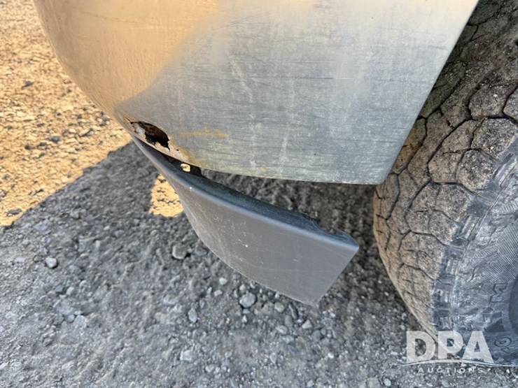 2002-gmc-3500-image-76