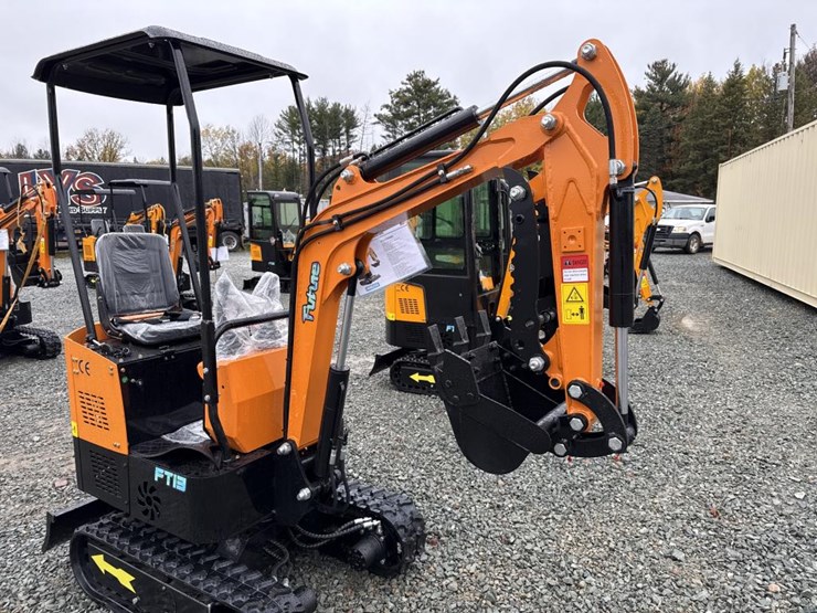 #6462-•-unused-future-ft13-mini-excavator-image-14