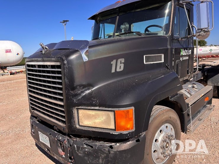 1994-mack-ch613-image-23