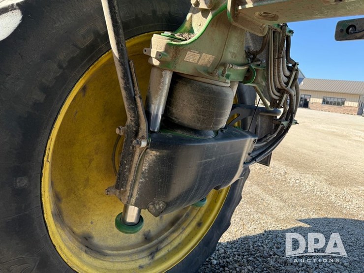 2021-john-deere-r4044-image-64