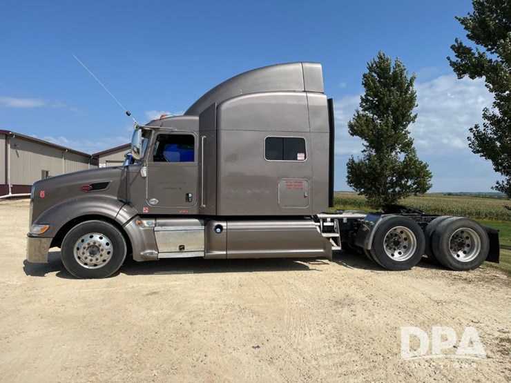 2014-peterbilt-386-image-16