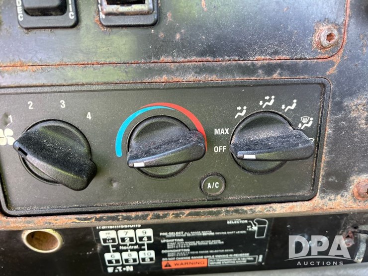 2001-ihc-9100-truck-(jn2647,-unit-32347)-image-64