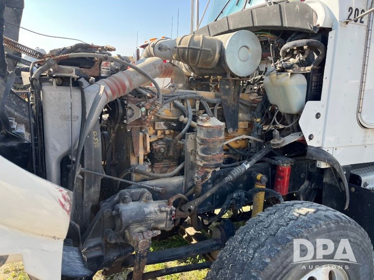 2002-kenworth-t800-image-76