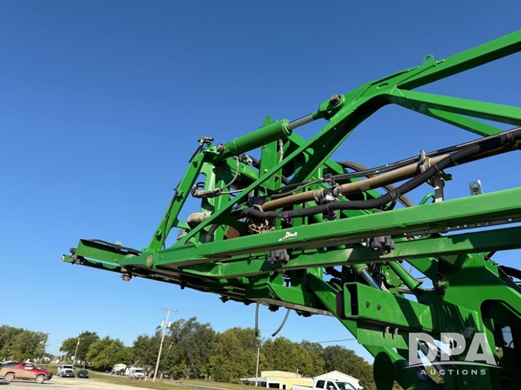 2021-john-deere-r4044-image-90