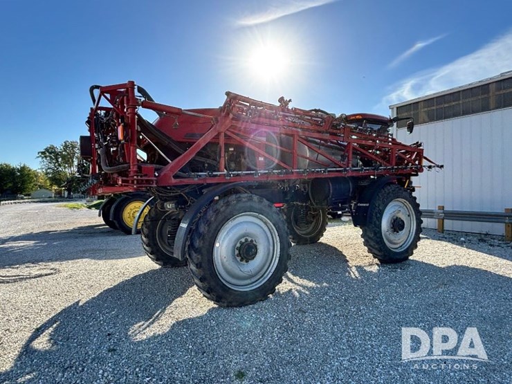 2015-case-ih-patriot-4440-image-9