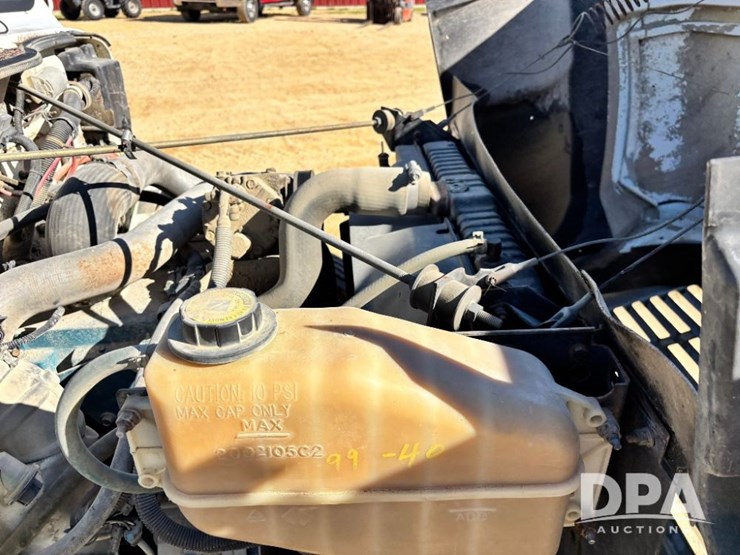 1999-ihc-4700-liquid-nurse-truck-(gp11652,-unit-126458)-image-67