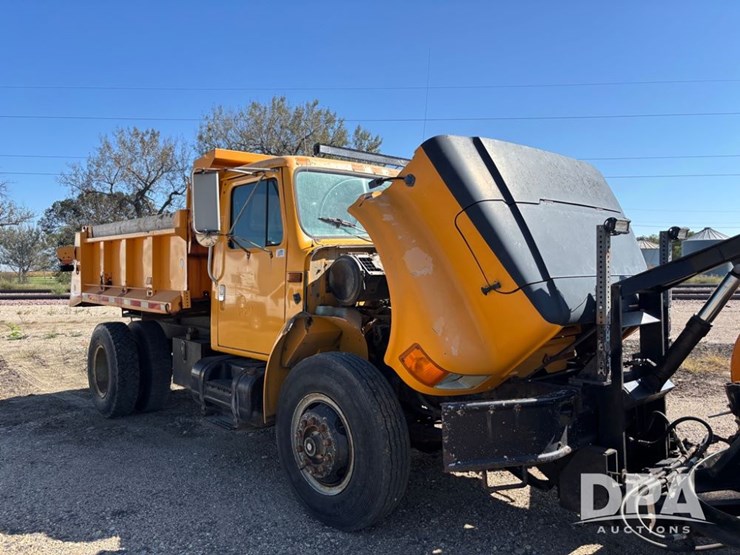 1990-international-4700-image-24