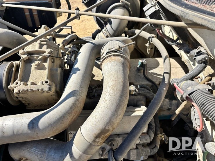 1999-ihc-4700-liquid-nurse-truck-(gp11652,-unit-126458)-image-59