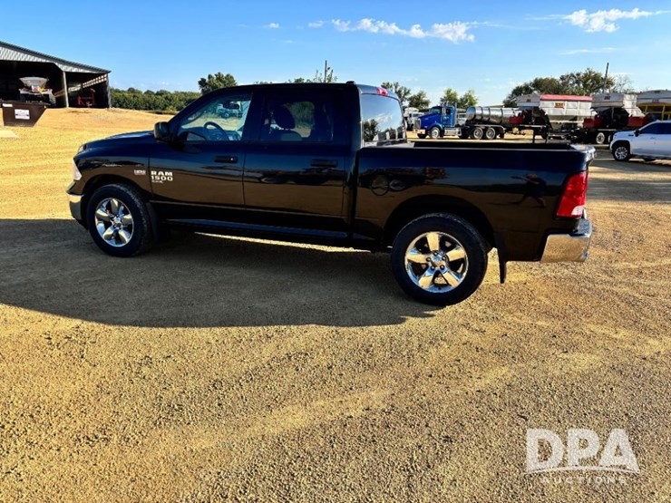 2019-dodge-ram-1500-image-11