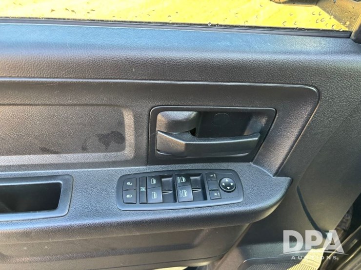 2016-dodge-ram-1500-image-73