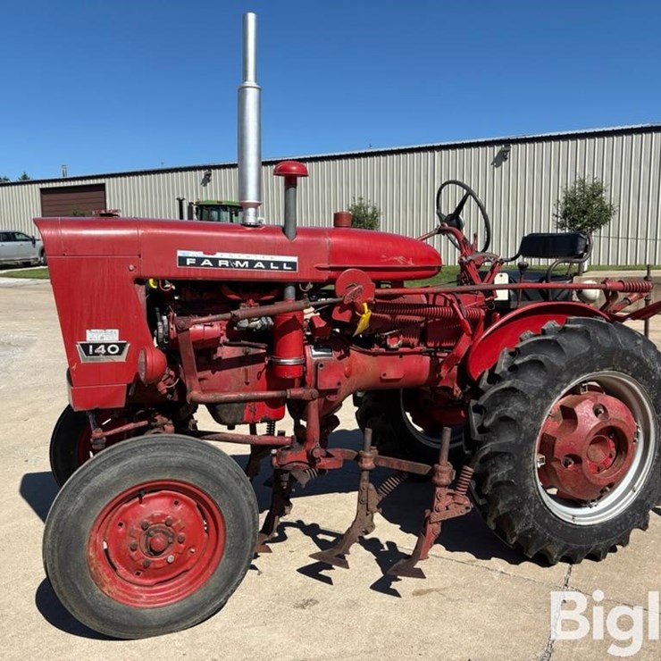 1968 CASE IH 140