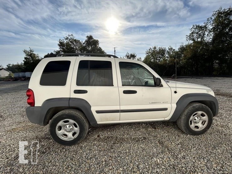 2003-jeep-liberty-sport-image-6