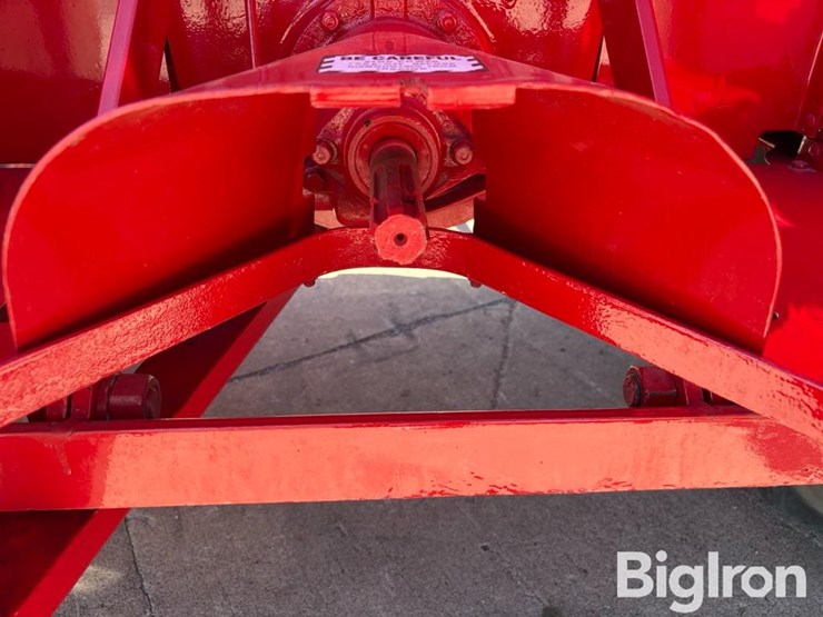 1950-international-w9-image-15