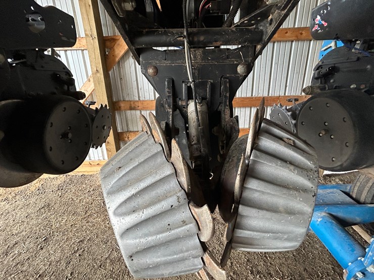 2010-kinze-3660-image-16