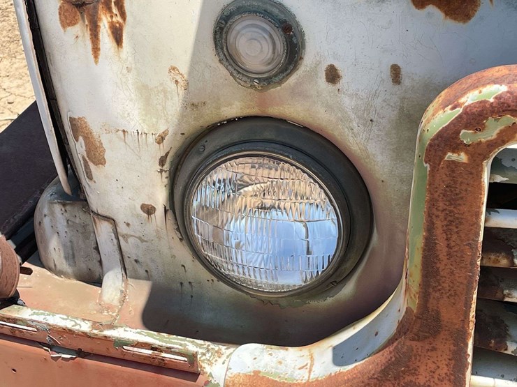 white-3000-truck-image-12