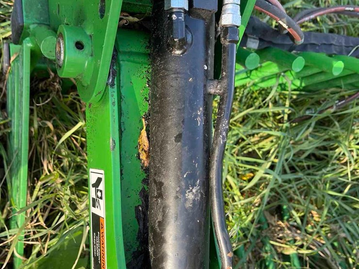 john-deere-rock-bucket-image-12