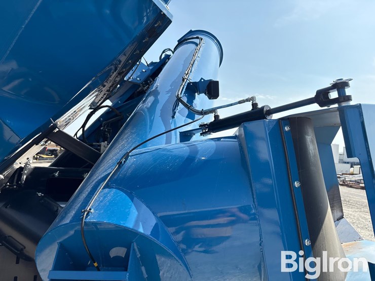 2024-kinze-1421-grain-cart-image-18