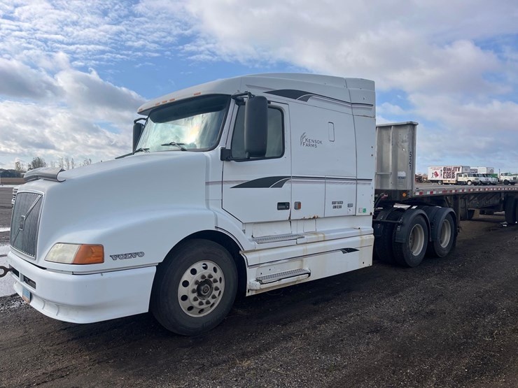 1998-volvo-semi-image-1