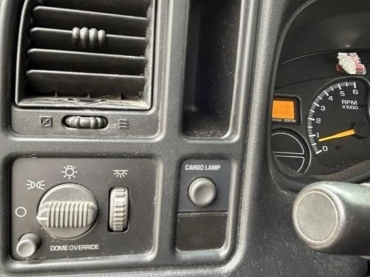 1999-chevrolet-2500-image-3