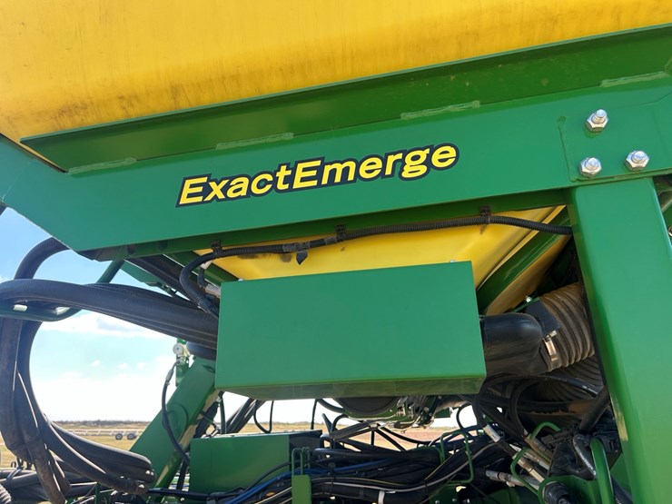 2021-john-deere-1775nt-image-20