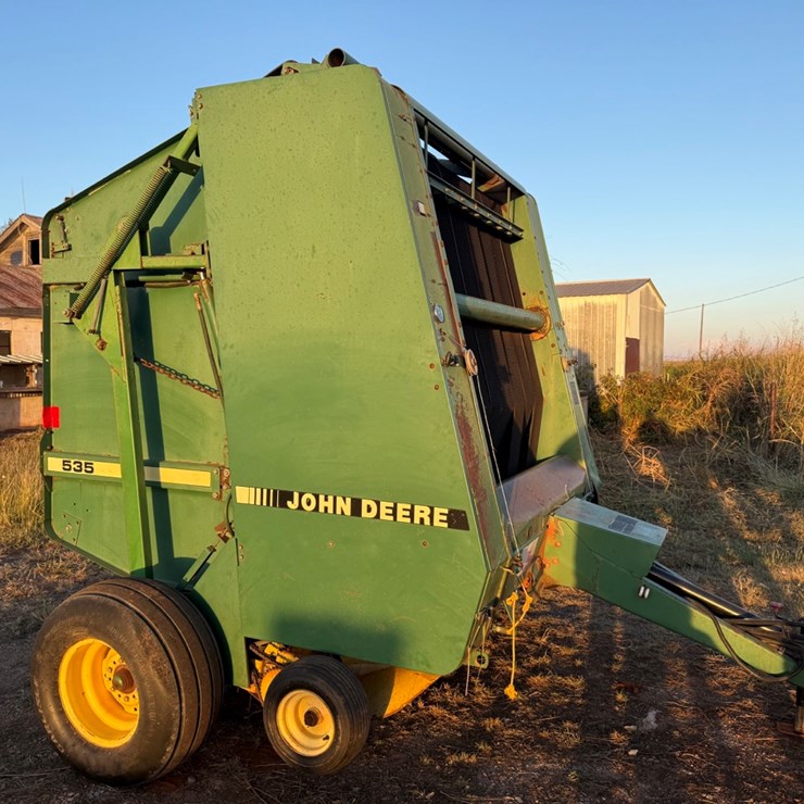 JOHN DEERE 535