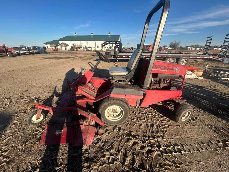 toro-groundmaster-345-mower-image-18
