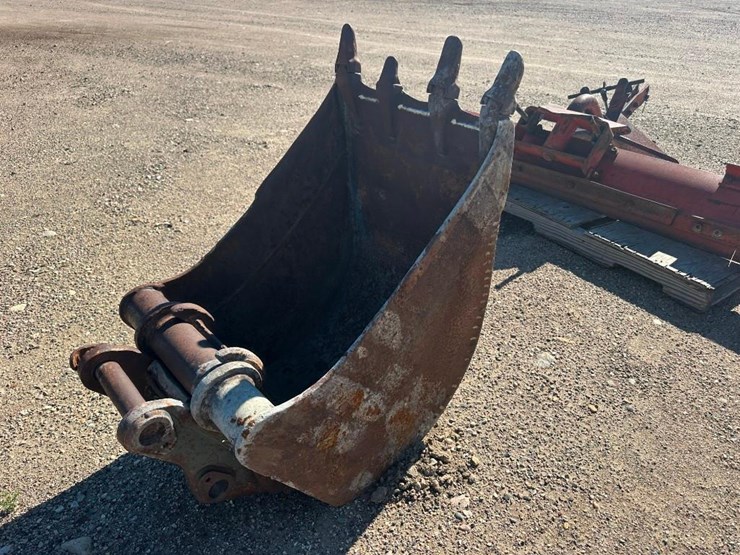 excavator-bucket-image-3