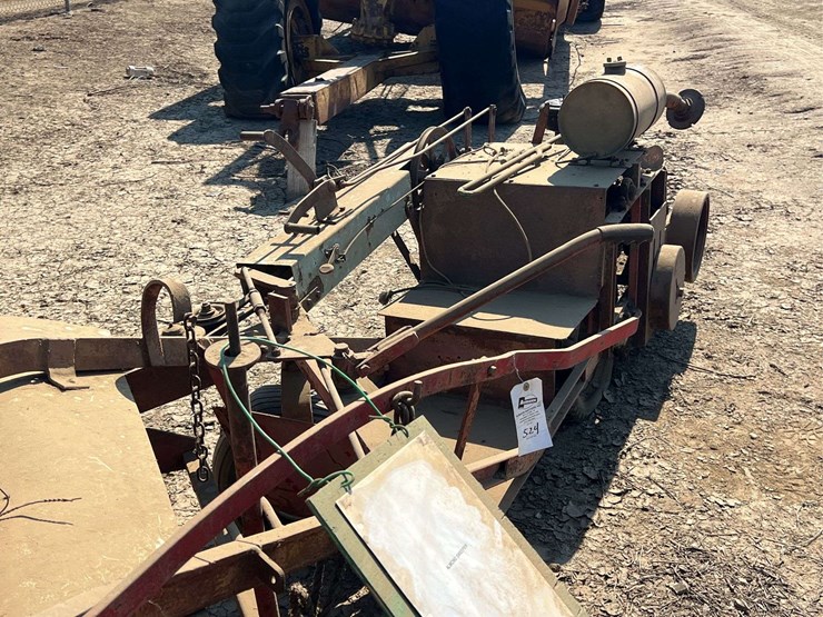 self-propelled-almond-sweeper-image-22