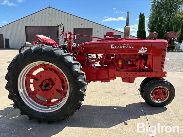 1954-ih-farmall-super-m-ta-2wd-tractor-image-4