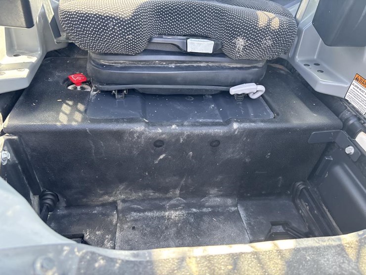 2022-bobcat-t870-image-43