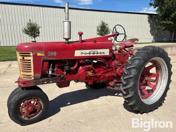 1957-case-ih-350-image-1
