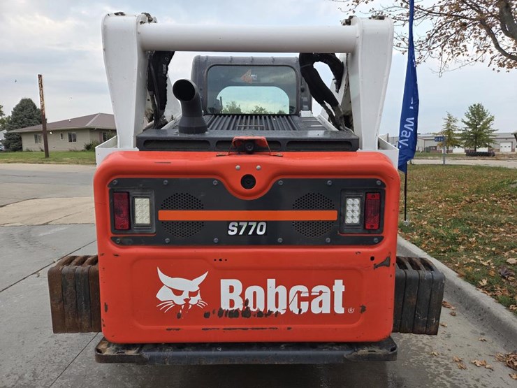 2019-bobcat-s770-image-4