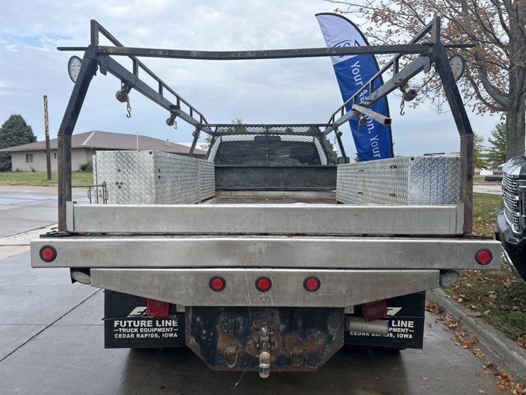 2016-dodge-ram-5500-image-4