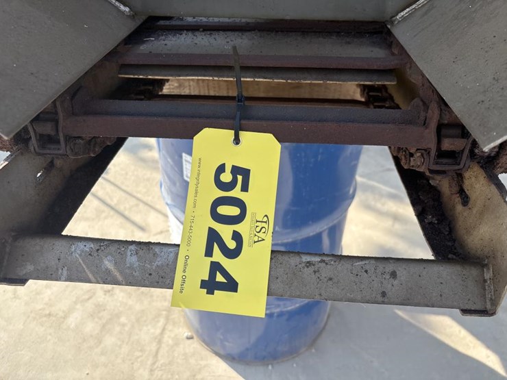 #5024-•-western-truck-salter/sander-image-14