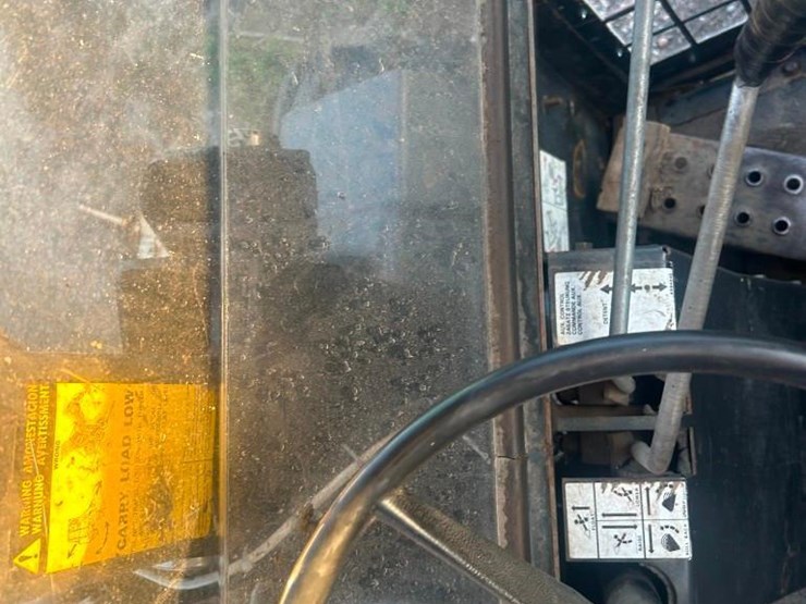 1981-model-2000-bobcat-mini-payloader-image-22