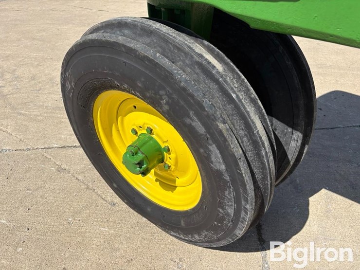 1955-john-deere-70-image-11