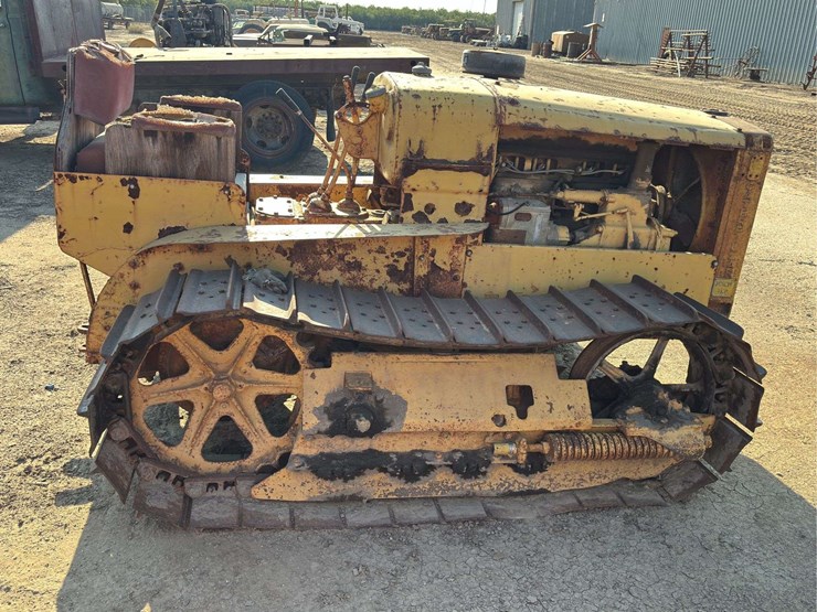 caterpillar-twenty-two-image-6