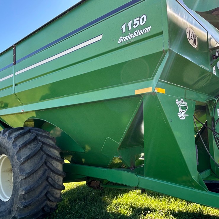 #4600 • J&M 1150 Grain Cart