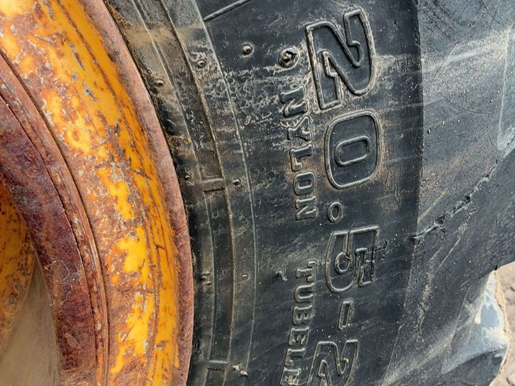 komatsu-wa320-image-9