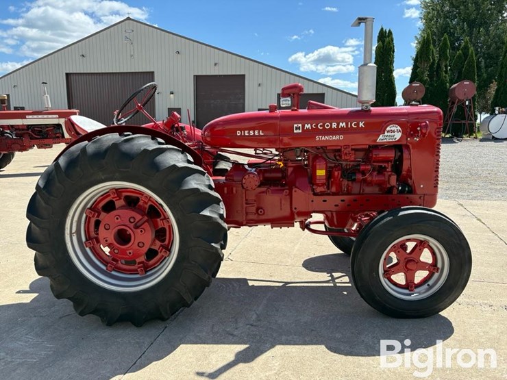 1954-ih-super-wd6-ta-2wd-tractor-image-4