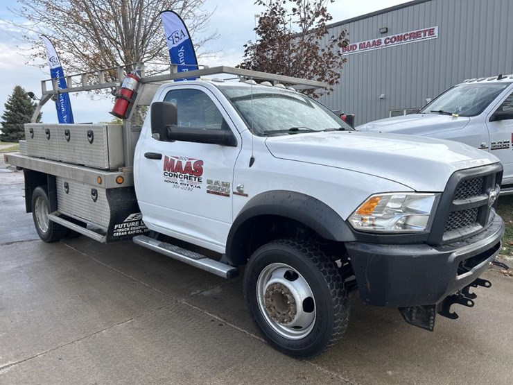 2016-custom-flatbed-image-7