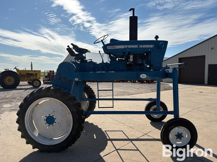 1969-ford-4000-image-4