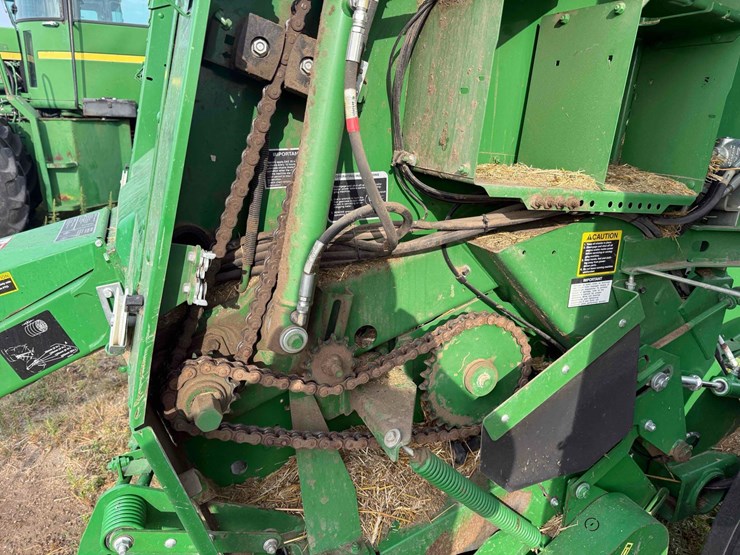 john-deere-560r-image-11