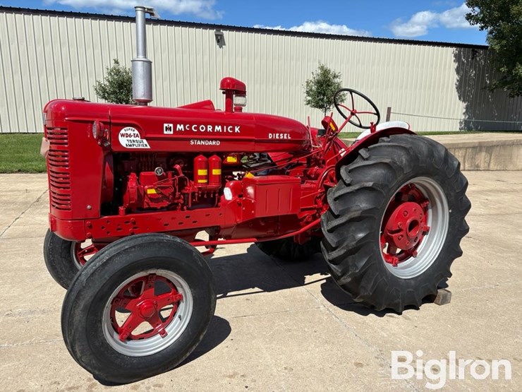 1954-ih-super-wd6-ta-2wd-tractor-image-1