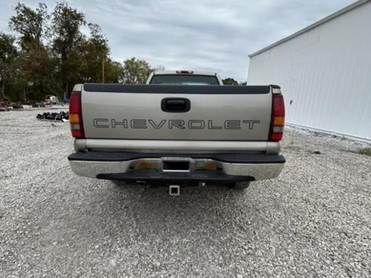 1999-chevrolet-2500-image-17